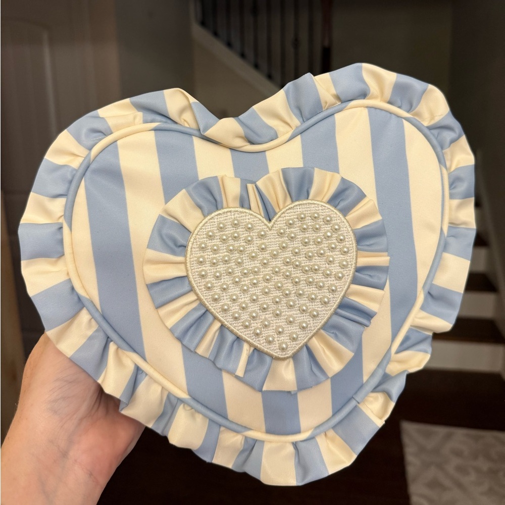 Stoney Clover hydrangea heart pouch